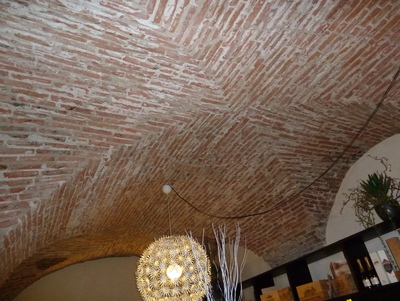 Brick masonry double vault, Italy (S. Brzev)