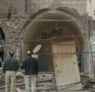 Collapse of earthen buildings with domed roofs in the 2003 Bam, Iran earthquake (F. Naeim)